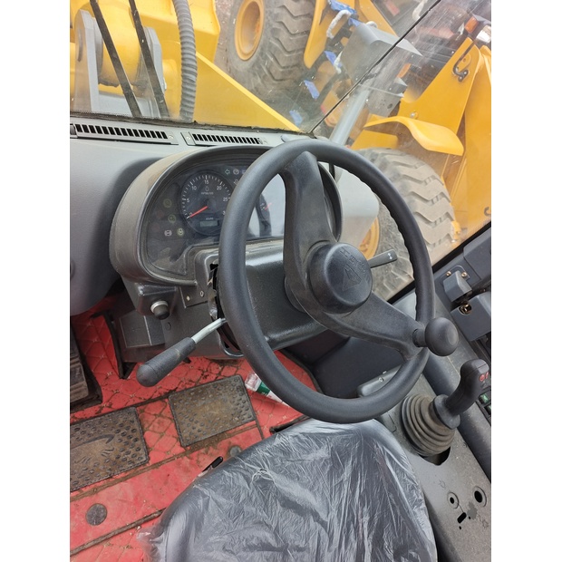 2023 SDLG LG956F-44557577