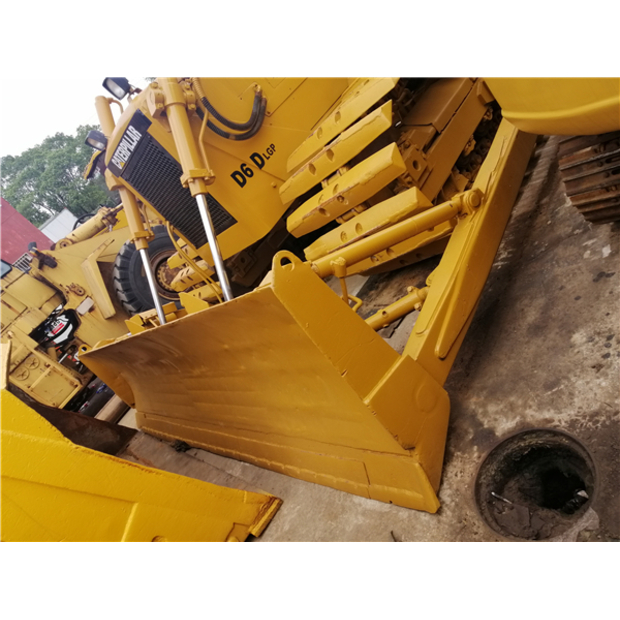 2024 كاتربيلر D6D-44558120