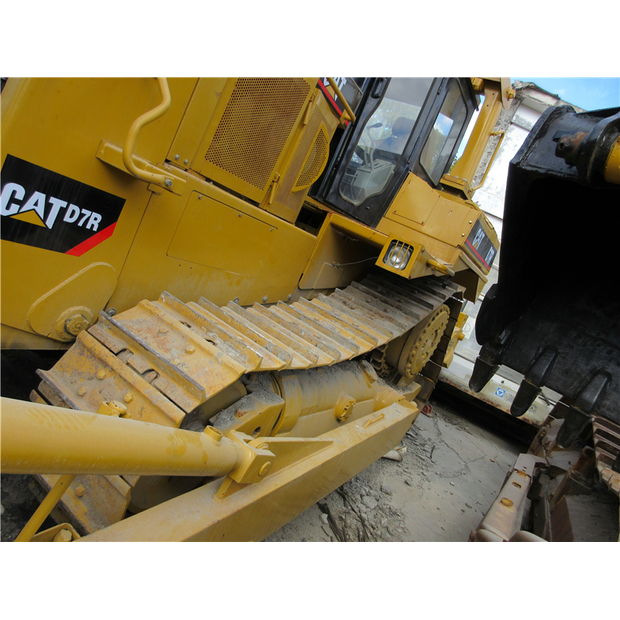 2023 كاتربيلر D7R-44558209