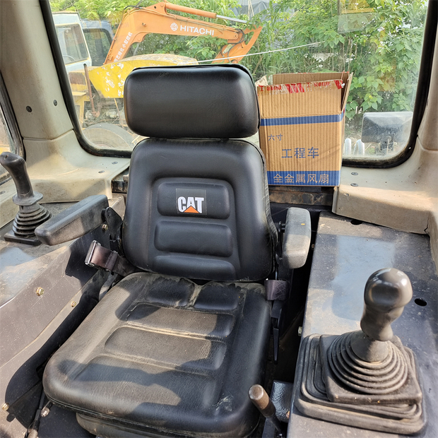 2024 كاتربيلر D8R-44558263