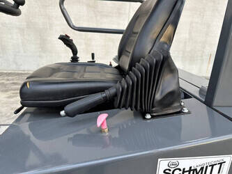 2023-schmidt-707e-44558713