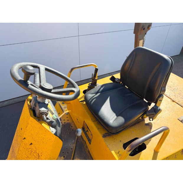 2008 ثوايتس 9T-44558839