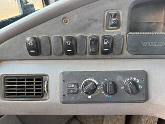 2013-volvo-a30f-1398497-44558891