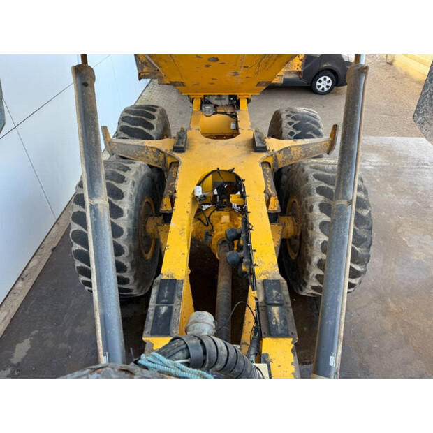 2013 فولفو A30F-44558902