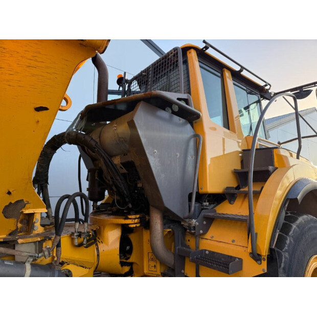 2013 فولفو A30F-44558908