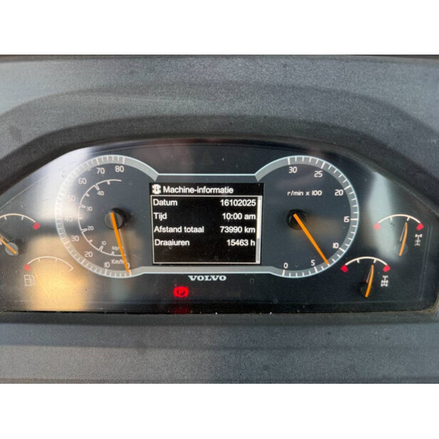 2013 فولفو A30F-44558917