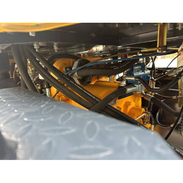 2025 Blanche TW36-44561037