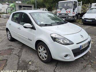 2011-renault-clio-1398346-44575099