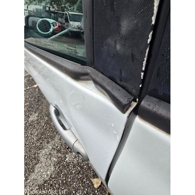 2011 رينو Clio-44575109