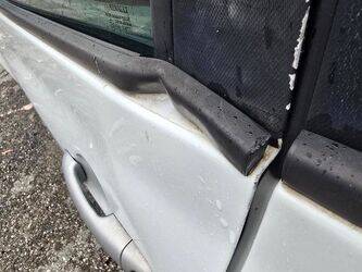 2011-renault-clio-1398346-44575109