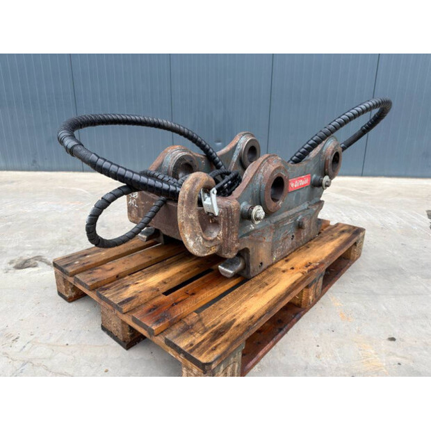 2011 OilQuick OQ70/55-44576181