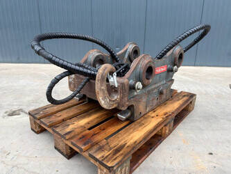 Image for ATTACHMENTS 2011 OilQuick OQ70/55