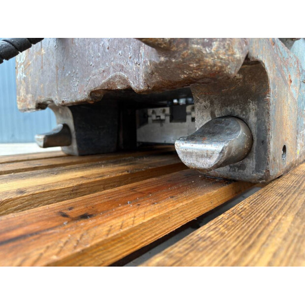 2011 OilQuick OQ70/55-44576190