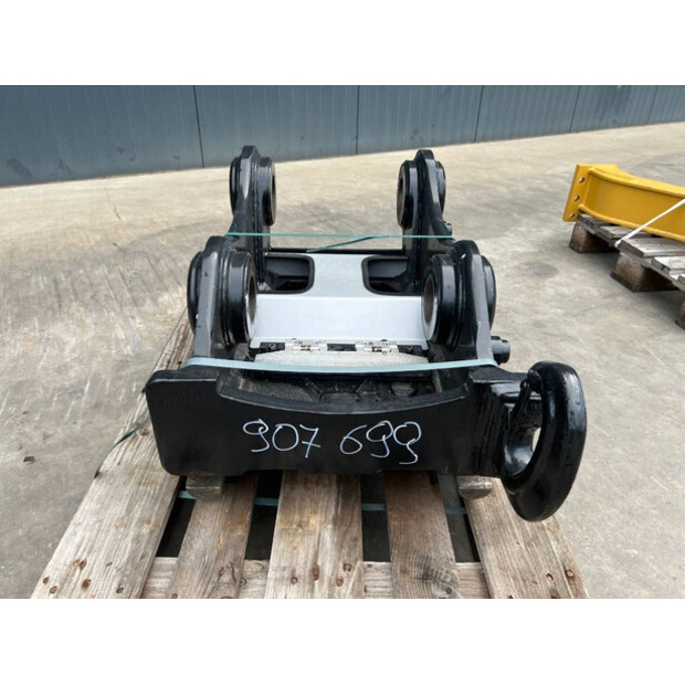 2017 OilQuick OQ70/55-44576202