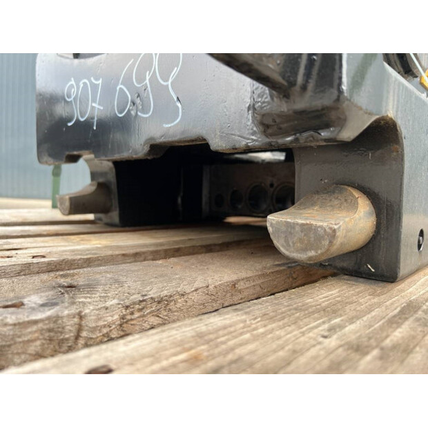 2017 OilQuick OQ70/55-44576210