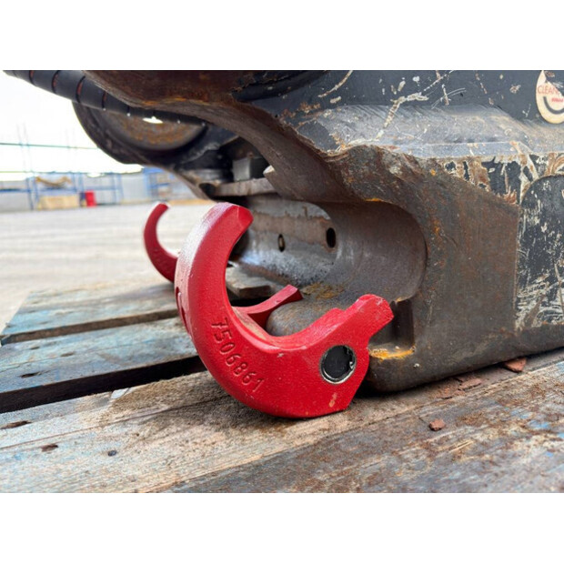 2020 OilQuick OQ80-44576288