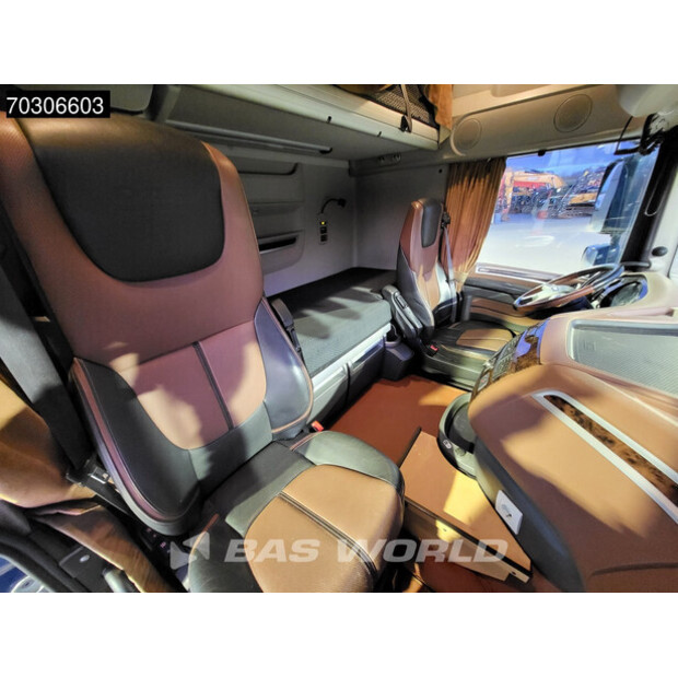 2021 داف XF 530-44590764