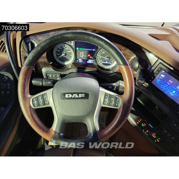 2021 داف XF 530-44590781