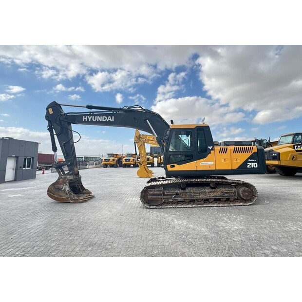 2022 Hyundai R210-44605708