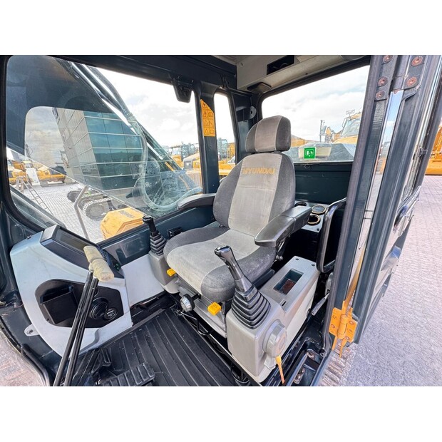 2022 Hyundai R210-44605710