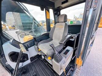 2022-hyundai-r210-1398961-44605710