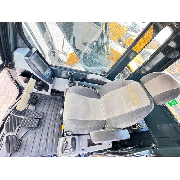 2022 Hyundai R210-44605711