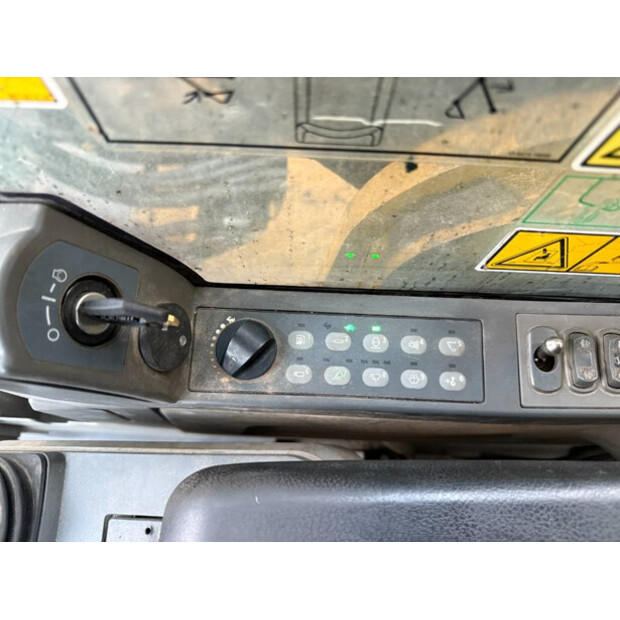 2014 كاتربيلر 329E-44605802