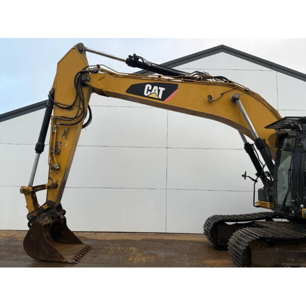 2014 كاتربيلر 329E-44605805