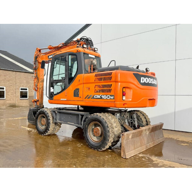 2013 دووسان DX160W-3-44605851