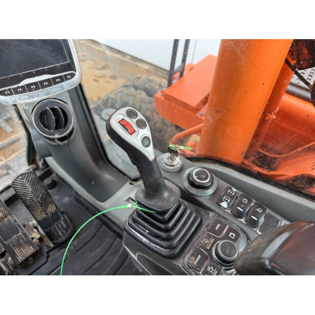 2013 دووسان DX160W-3-44605860