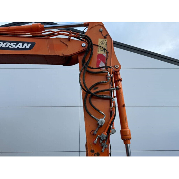 2013 دووسان DX160W-3-44605867