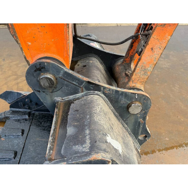 2013 دووسان DX160W-3-44605872