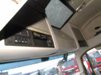 2013-volvo-fh-12-420-1398969-44606013