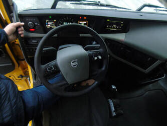 2013-volvo-fh-12-420-1398969-44606024