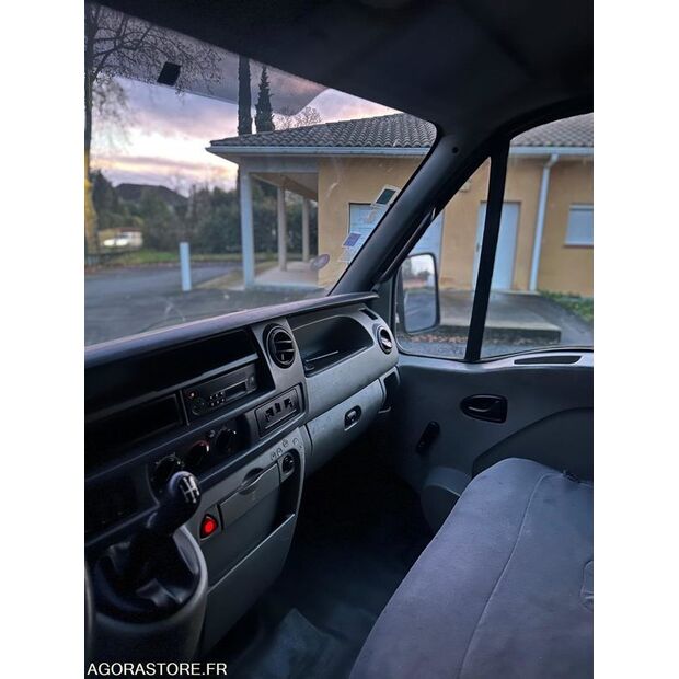 2005 Renault Mascott-44618695