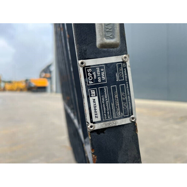 2016 Caterpillar 320F-44619693