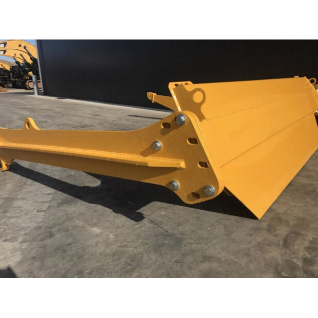 2025 BELL B30E-44620028