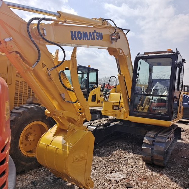 2023 Komatsu PC70-44621156