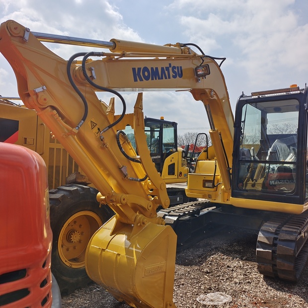 2023 Komatsu PC70-44621157
