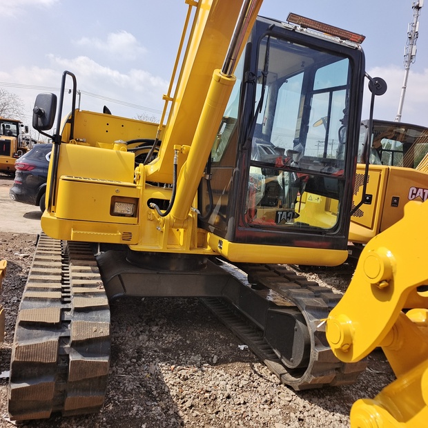 2023 Komatsu PC70-44621158