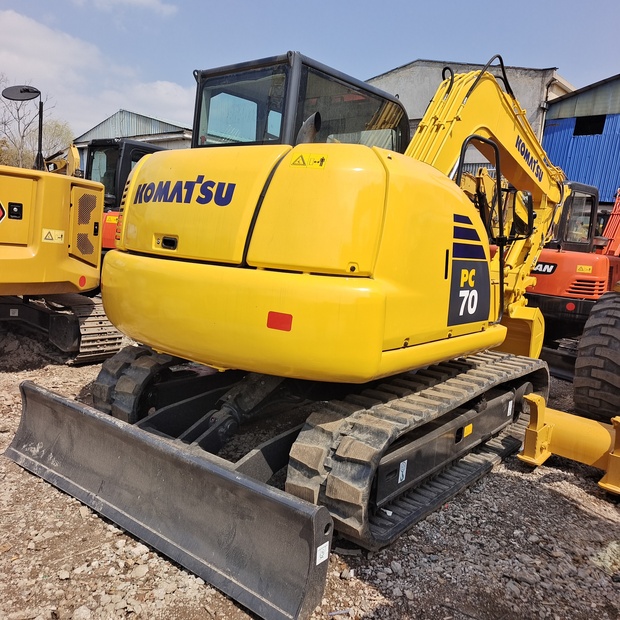 2023 Komatsu PC70-44621161