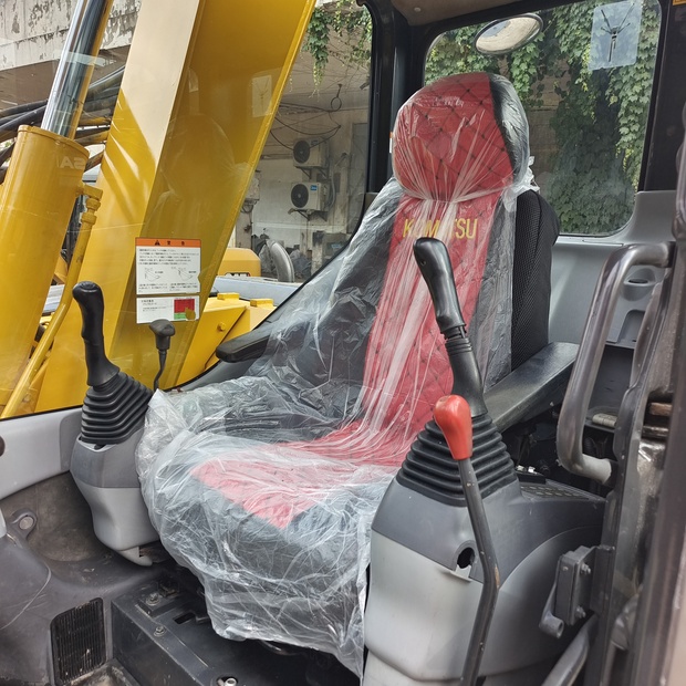 2024 Komatsu PC78US-44621177