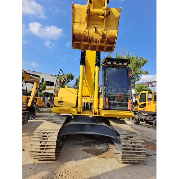 2023 كوماتسو PC200-8-44621357