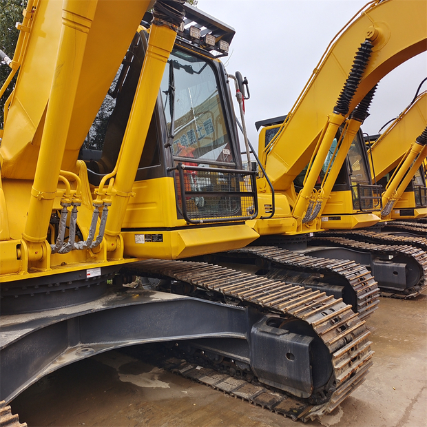 2024 Komatsu PC210-8-44621377