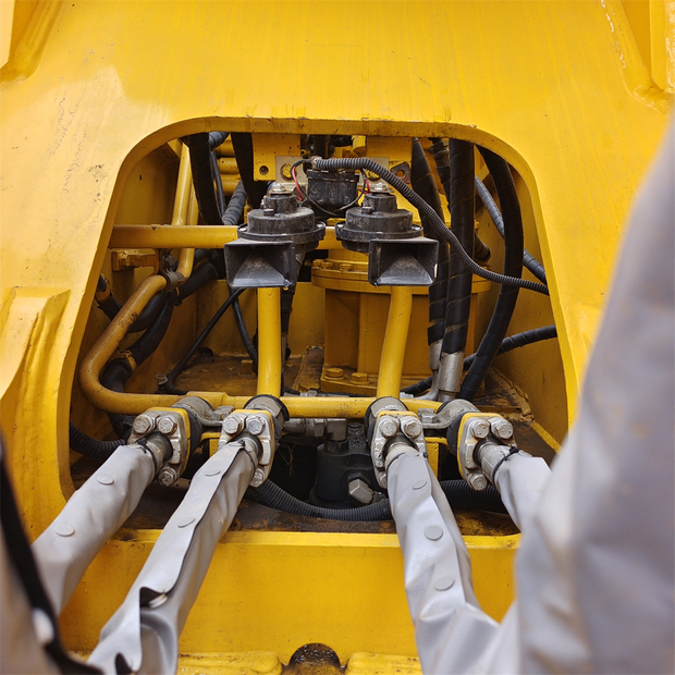 2024 Komatsu PC210-8-44621378