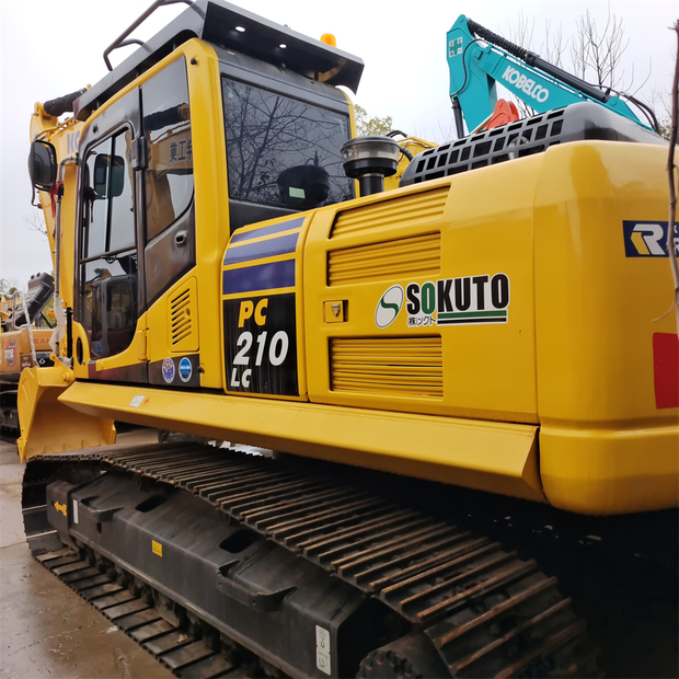 2024 Komatsu PC210-8-44621383