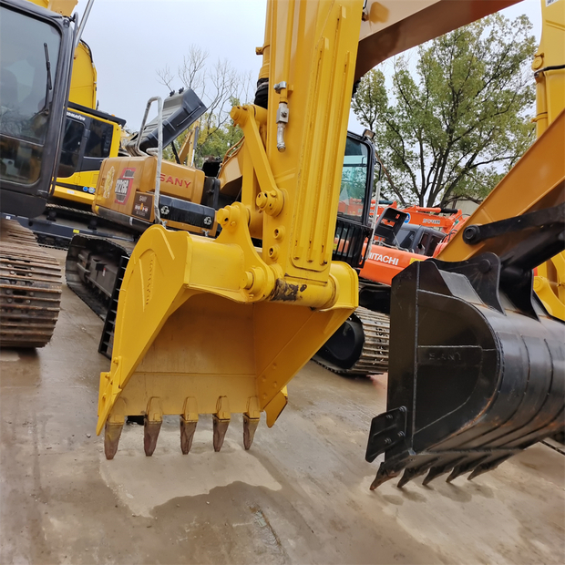 2024 Komatsu PC210-8-44621384