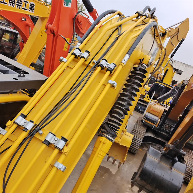 2024 Komatsu PC210-8-44621389