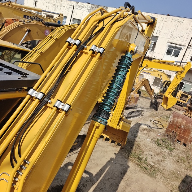 2024 Komatsu PC240LC-8-44621494