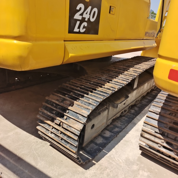 2024 Komatsu PC240LC-8-44621509